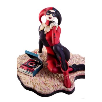 Batman The Animated Series Statue Harley Quinn Waiting For My J Man 23 cm